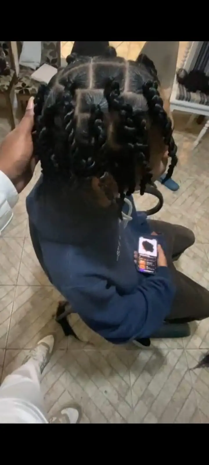 Vídeo demonstração twist nagô técnica de trançado afro no estúdio Afrotunde Curitiba
